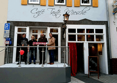 Lung's Milcheis bei Cafe Tante Miesche Lung's Milcheis bei Cafe Tante Miesche